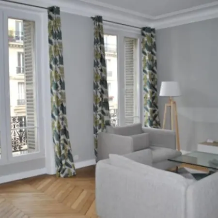 De 80 M² Proche Gare Du Nord Apartment