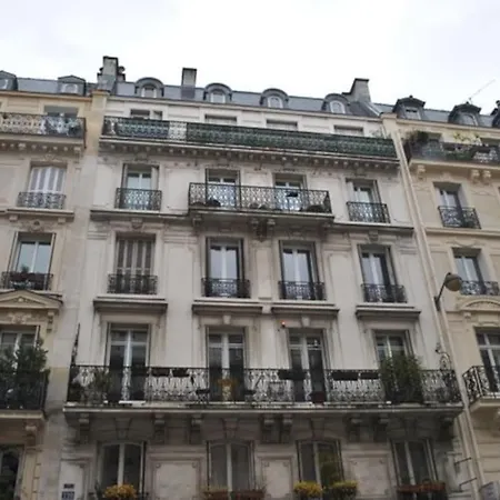 De 80 M² Proche Gare Du Nord Paris